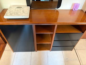 Mobile cucina con credenza e mobile anticamera