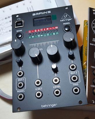 Eurorack Behringer Brains + 921A Modular Synth