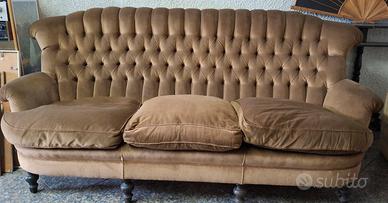 Divano trapuntato di velluto color cognac vintage 