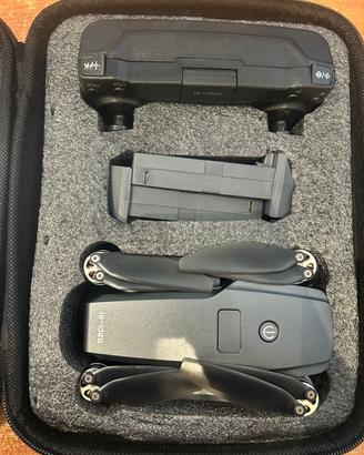 Drone telecomandabile con telecamera