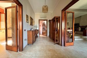 VILLA SINGOLA A SUZZARA