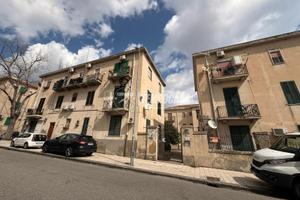 Bilocale oltre accessori in Via Salandra