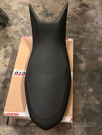 Sella hypermotard 939