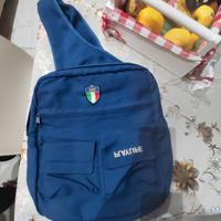 borsone medio con varie tasche tracolla