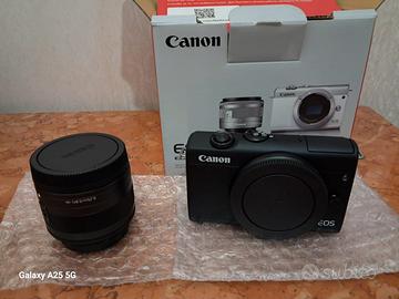 Canon eos M200