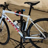 Bici da corsa Trek Domane AL 3 modello 2023