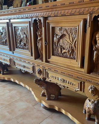 Mobili Cantù anni '70 legno massello intagliati