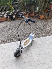 Monopattino Elettrico Razor E300