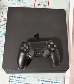 PlayStation 4 con due controller + giochi