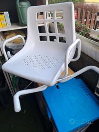 Sedile girevole per vasca 