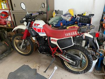 2 Yamaha XT 600 - 1984