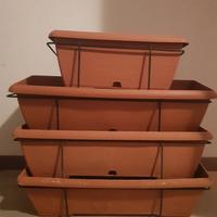 Fioriere con supporto in ferro per balconi