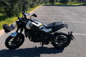 Benelli Leoncino 250