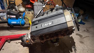 Motore bmw M50B25 256S1 (No Vanos)