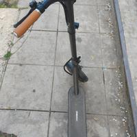 monopattino onekick ancora in garanzia per 6 mesi 