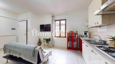 3 LOCALI A ASSISI