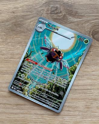 Carta Pokemon originale rara Ninjask 137/132