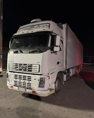 VOLVO FH480 FRIGORIFERO ATP COIBENTATO