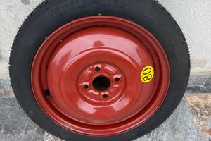 Kit ruotino cric e chiavi