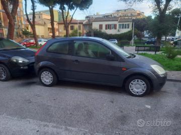 Ford fiesta ambiente 1.4 tdi 68 cv
