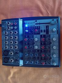 BEHRINGER Xenyx 1002FX  mixer