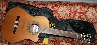 Chitarra acustica Alhambra elettrificata Fishman