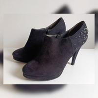 Scarpe con tacco chiuse