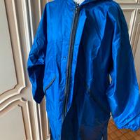 Mantella antipioggia