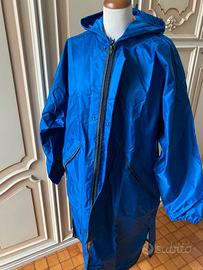 Mantella antipioggia