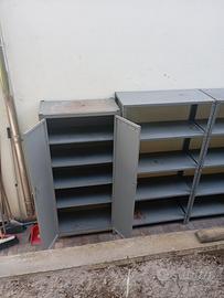 scaffali armadi metallici