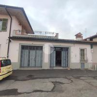 NEGOZIO A CASTREZZATO