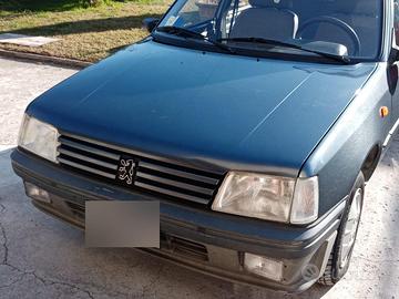Peugeot 205