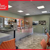 "PIZZERIA AL TAGLIO ARCOBALENO" in centro a Cerv