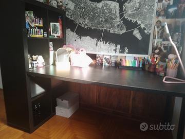 scrivania Ikea con scaffale 