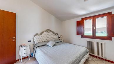 Camera da letto completa con letto Giusti Portos