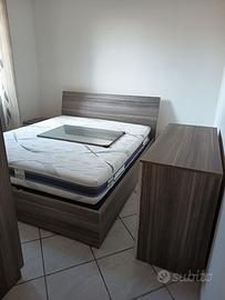 Camera matrimoniale completa di letto con cassone