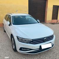 Volkswagen Passat Variant 122cv dsg