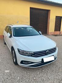 Volkswagen Passat Variant 122cv dsg