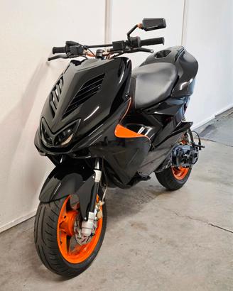 YAMAHA AEROX 50 leggere bene l'annuncio!