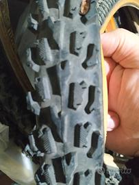 lotto 4 copertoni GOODYEAR LUCKY STONE 24X1.95