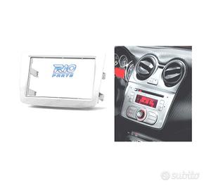 Telaio grigio radio 2-DIN per Alfa Romeo MiTo.