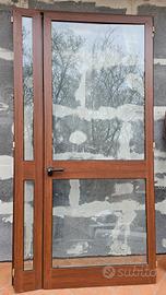 porta a due ante con maniglione antipanico