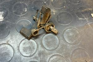 Gancio chiusura sportello bauletto vespa GT GTS