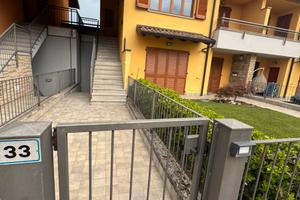 Trilocale indipendente, 3 terrazzi, mansarda