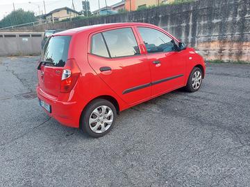 Hyundai i10 benzina tenuta doc