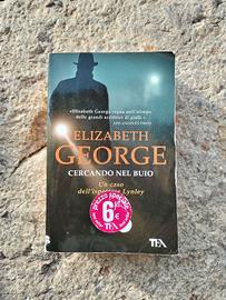 libro Cercandonel buio di Elizabeth george