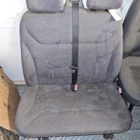 Sedile anteriore dx RENAULT TRAFIC del 2002