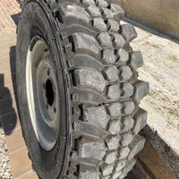 Gomme e cerchi per Defender
