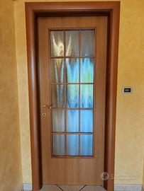 9 porte interne  –  €80 cad.