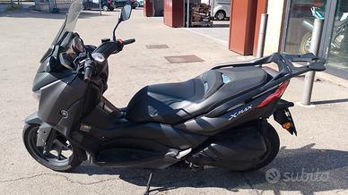 Yamaha X-Max 300